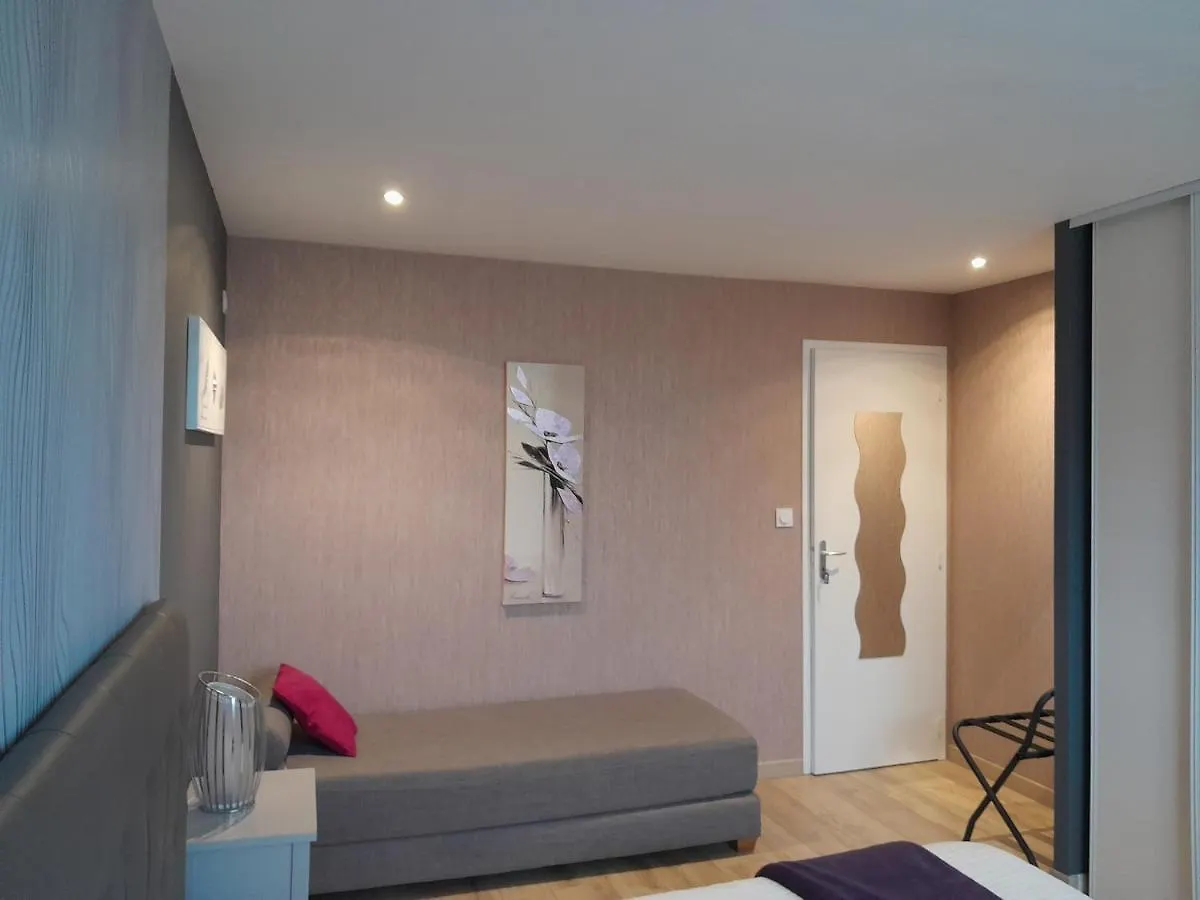 Nocleg ze śniadaniem Chambre D'Hotes Les Bruyeres Bruc-sur-Aff