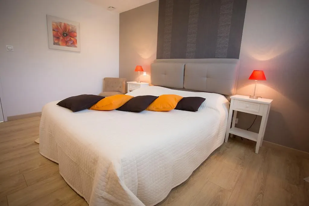 Nocleg ze śniadaniem Chambre D'Hotes Les Bruyeres Bruc-sur-Aff Francja